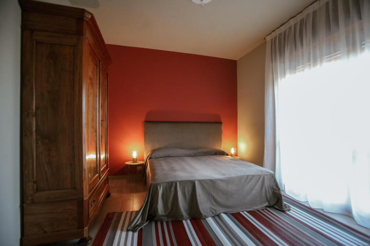 Bed and Breakfast Ca'Du Lin - Jacuzzi Cisterna dʼAsti Exteriér fotografie