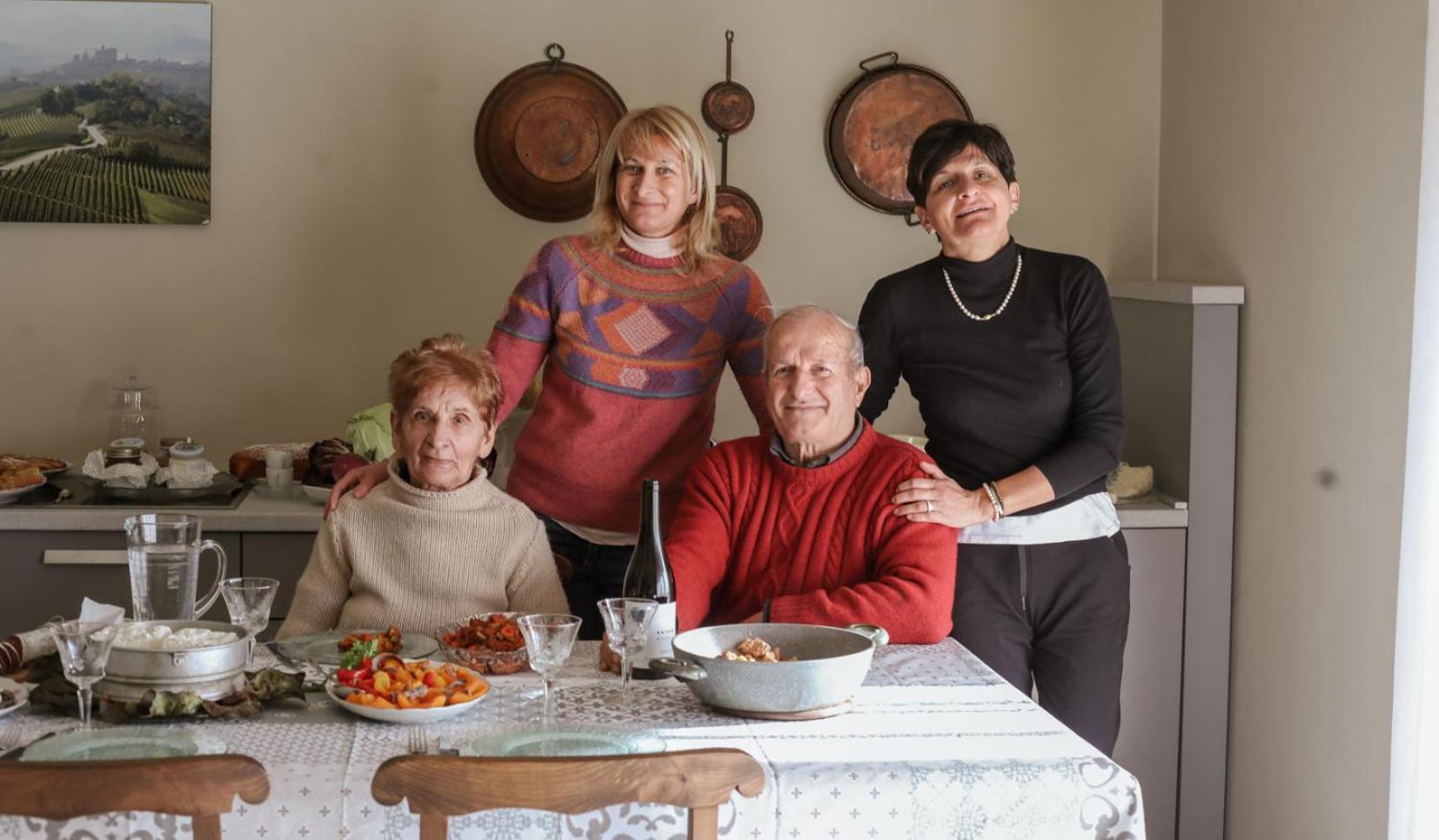 Bed and Breakfast Ca'Du Lin - Jacuzzi Cisterna dʼAsti Exteriér fotografie
